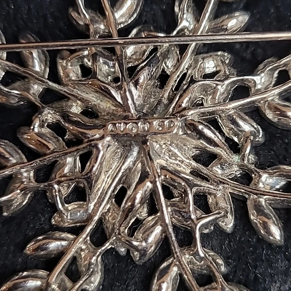 Avon Snowflake Brooch Pin Silver Plate Aurora‎ Borealis Rhinestone